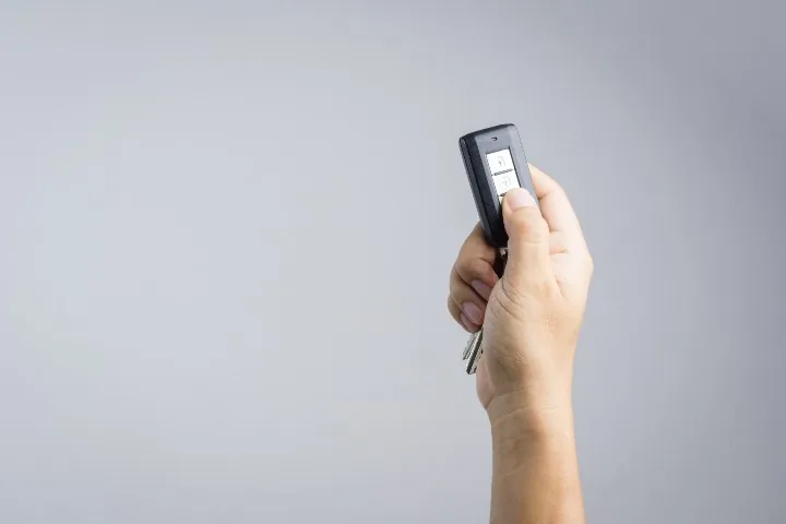 Cómo sincronizar múltiples mandos con un solo motor